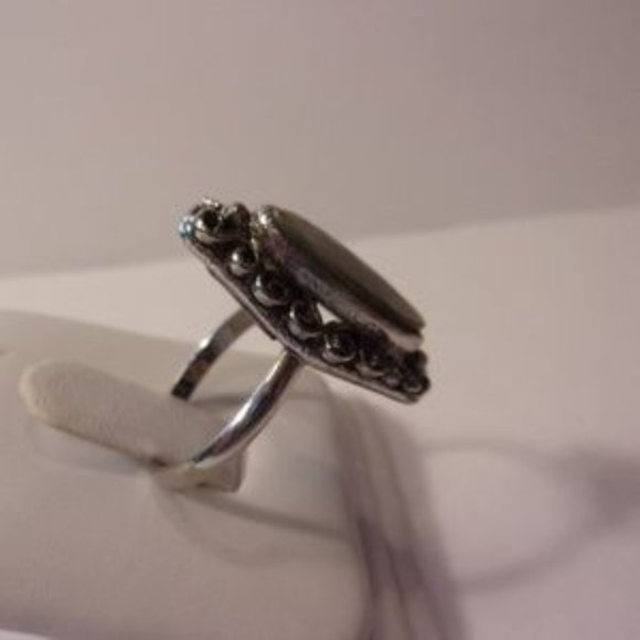 "Vtg Vogue Shell Inlay Adjustable Ring " - Picture 2 of 5